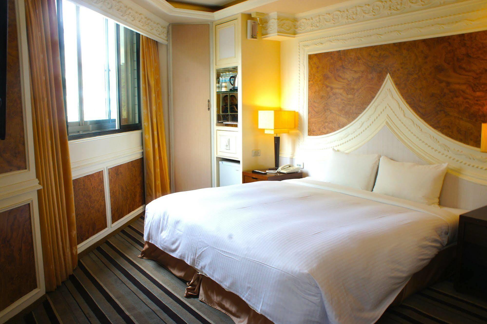 Finders Hotel Hualien Station Ngoại thất bức ảnh
